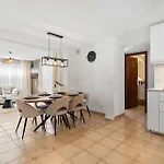 Апартаменти Vivi Homes - Montesol - Terrace - Jacuzzi - Sea View *